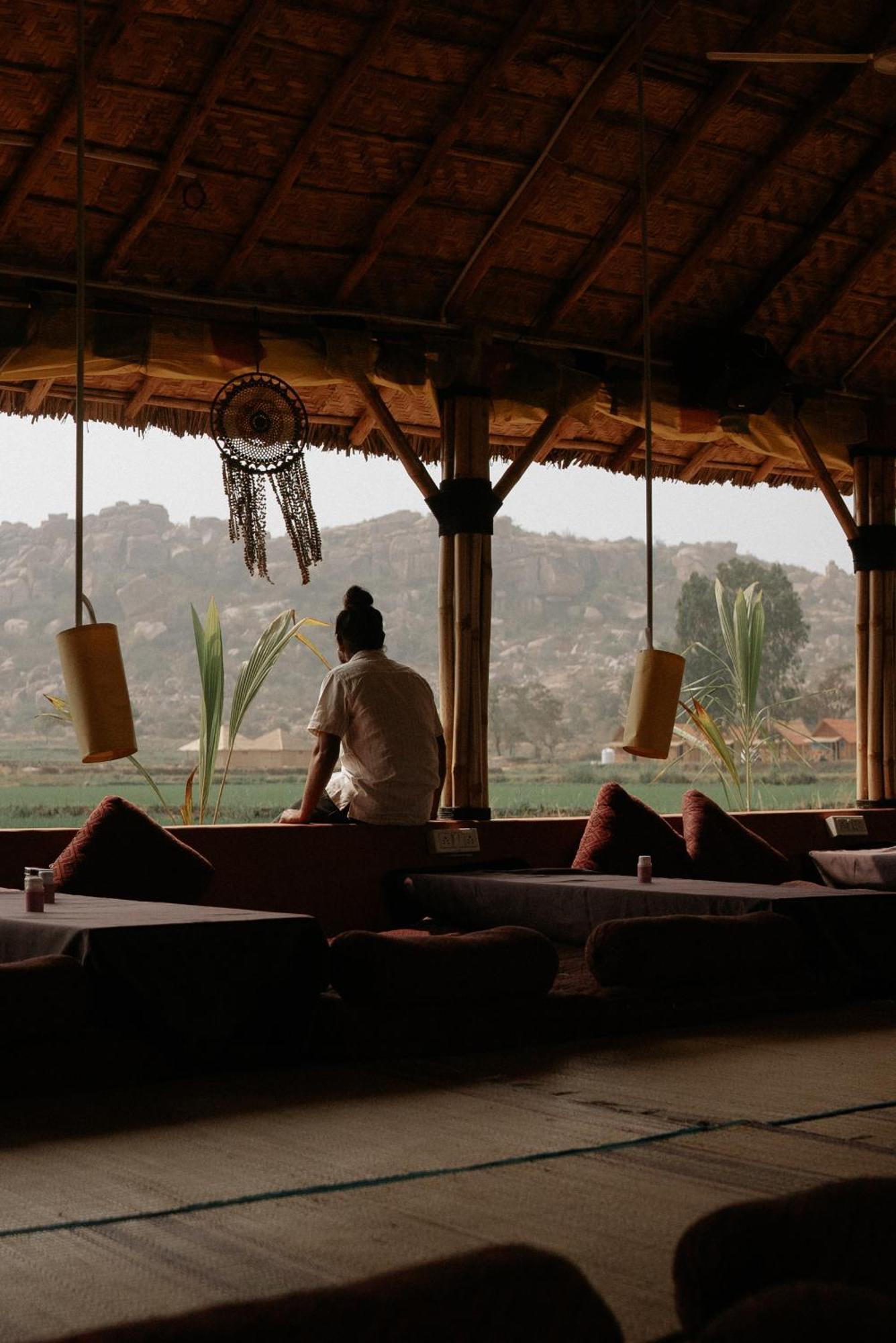 The Sundown Hampi Hotell Exteriör bild