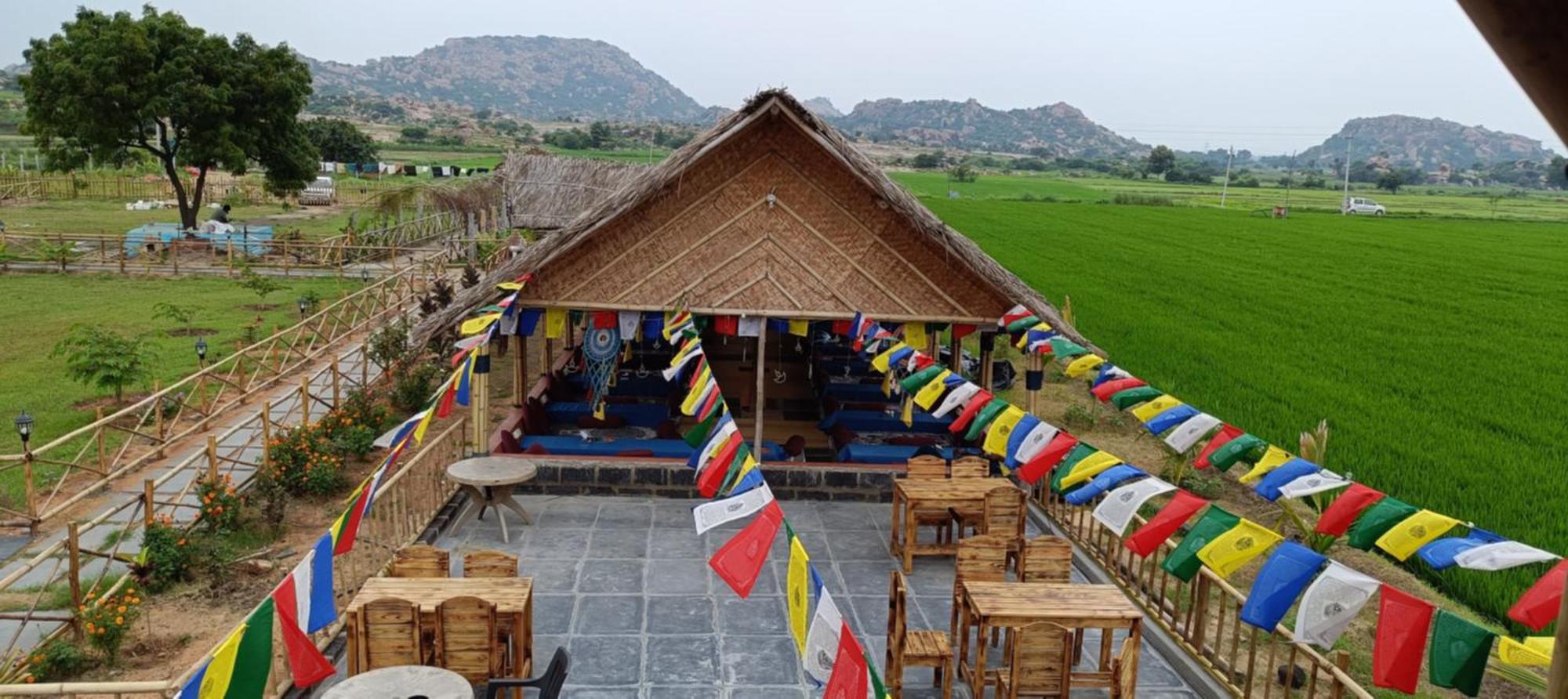 The Sundown Hampi Hotell Exteriör bild